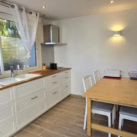 Appartement 26m2 à 200 Mètres De La Mèze